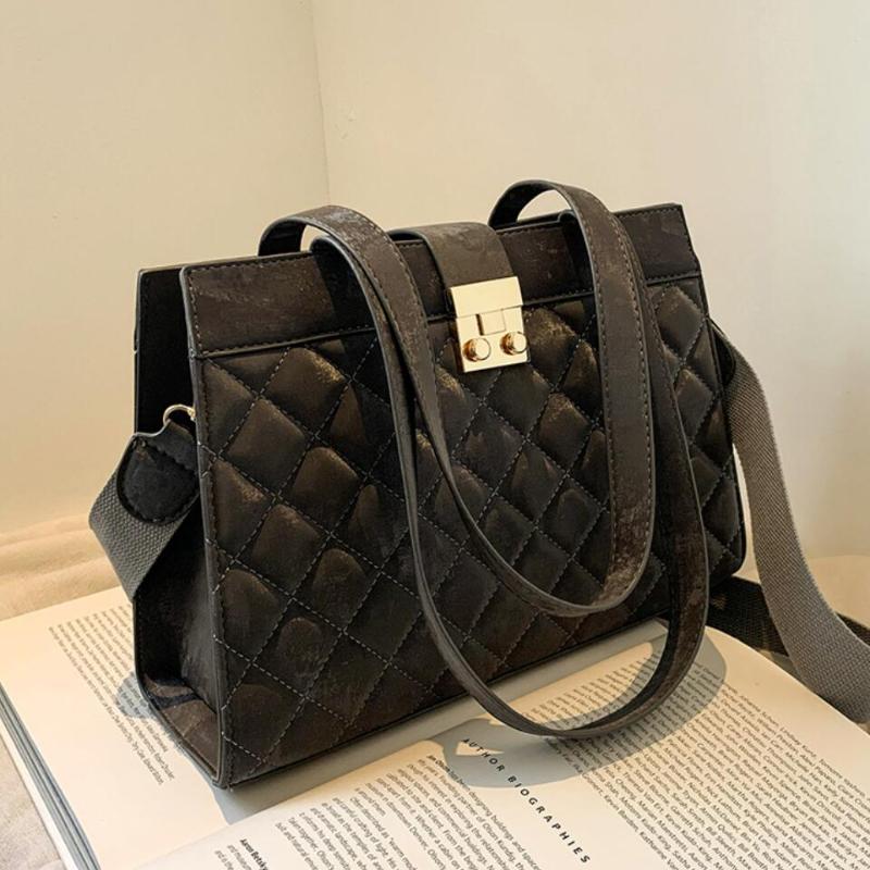 Lattice Large Tote bag 2021 Fashion New High quality PU Leather Women's Designer Handbag High capacity Shoulder Messenger Bag, Beige
Lattice Large Tote bag 2021 Fashion New High quality PU Leather Women's Designer Handbag High capacity Shoulder Messenger Bag, Beige