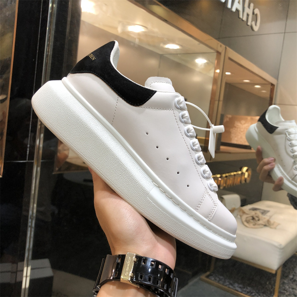 Autumn and winter new men's luxury casual flat sports white shoes, women's heightened fashion, versatile color matching couples, t
Autumn and winter new men's luxury casual flat sports white shoes, women's heightened fashion, versatile color matching couples, t