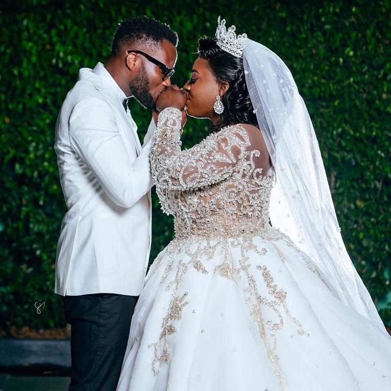 2021 Luxury Crystals Beads Wedding Dresses Plus Size Illusion Long Sleeve African Court Train Long Tulle Wedding Bride Dress A-Line Vestidos