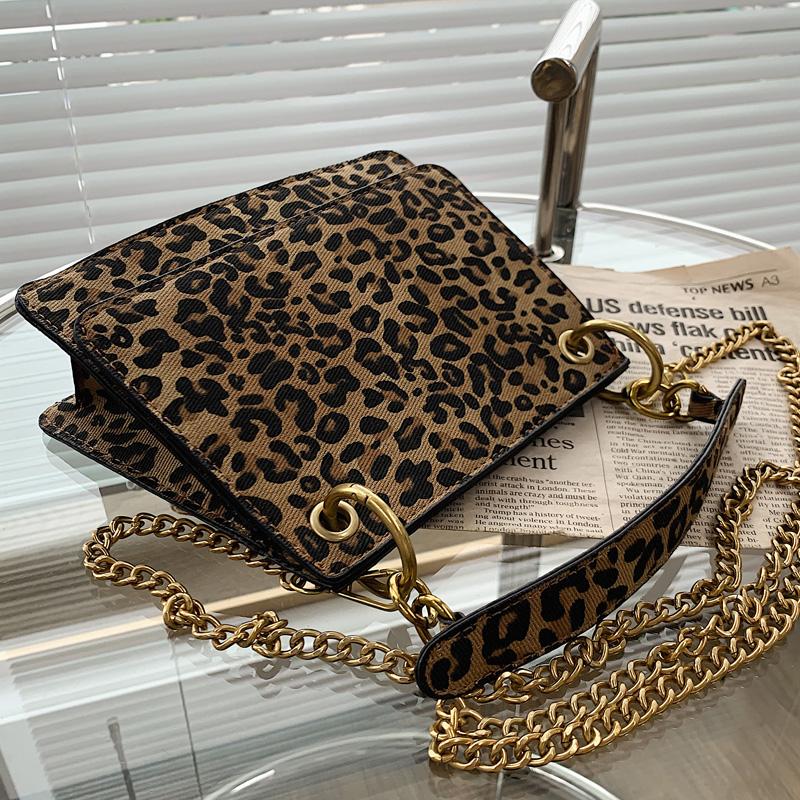 Sexy Leopard Small Square Tote bag 2021 Fashion New High quality Canvas Women's Designer Handbag Chain Shoulder Messenger Bag, Brown leopard
Sexy Leopard Small Square Tote bag 2021 Fashion New High quality Canvas Women's Designer Handbag Chain Shoulder Messenger Bag, Brown leopard
