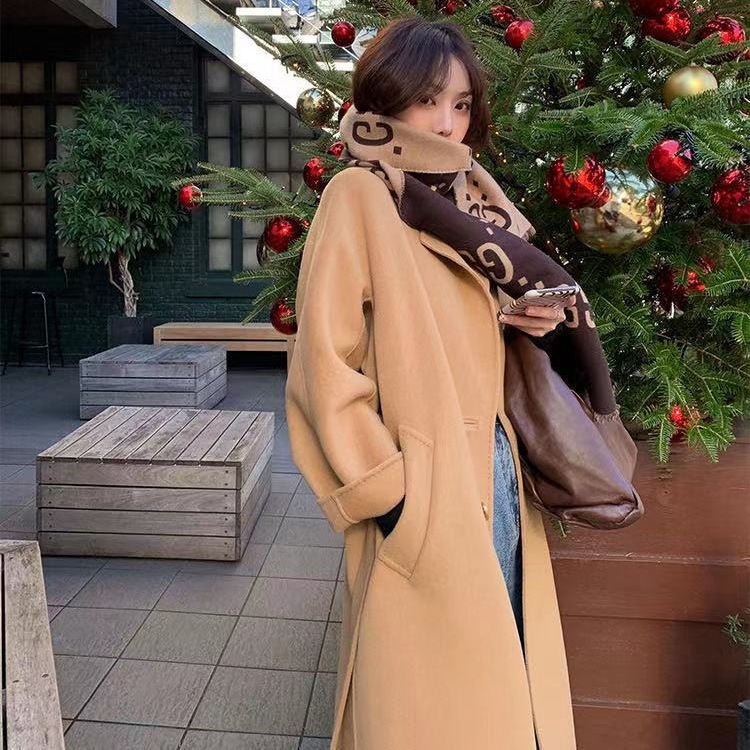 2021 autumn winter new Korean loose medium length windbreaker women' lace up British style casual coat, Black
2021 autumn winter new Korean loose medium length windbreaker women' lace up British style casual coat, Black