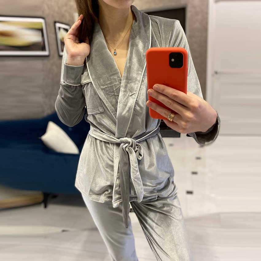 HECHAN Gray Velvet Pajamas Warm Long Sleeve Home Suit For Women Two Piece Set Thick Sleepwear Set Night Suit Sets Autumn Female 210924