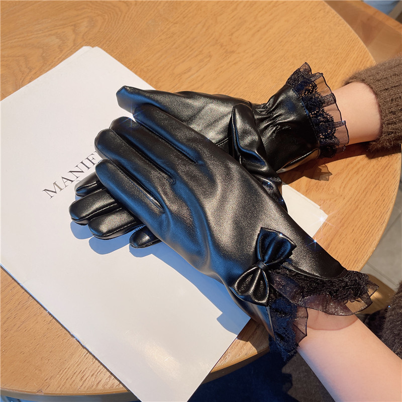 Classic Design Women Soft Comfortable Black Leather Five Fingers Gloves Lace Bowknot Decorate
Classic Design Women Soft Comfortable Black Leather Five Fingers Gloves Lace Bowknot Decorate