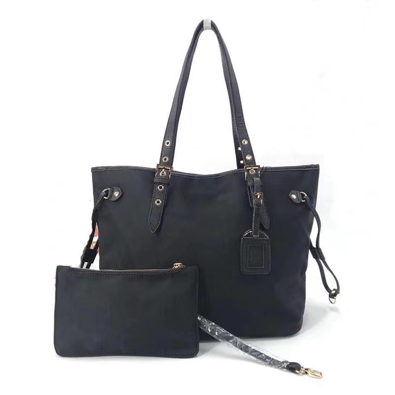 Wholesale new ladies large capacity shopping bag parachute Oxford dumpling waterproof mother and child bag classic fashion simple nylon mumm dicky0750, Black
Wholesale new ladies large capacity shopping bag parachute Oxford dumpling waterproof mother and child bag classic fashion simple nylon mumm dicky0750, Black