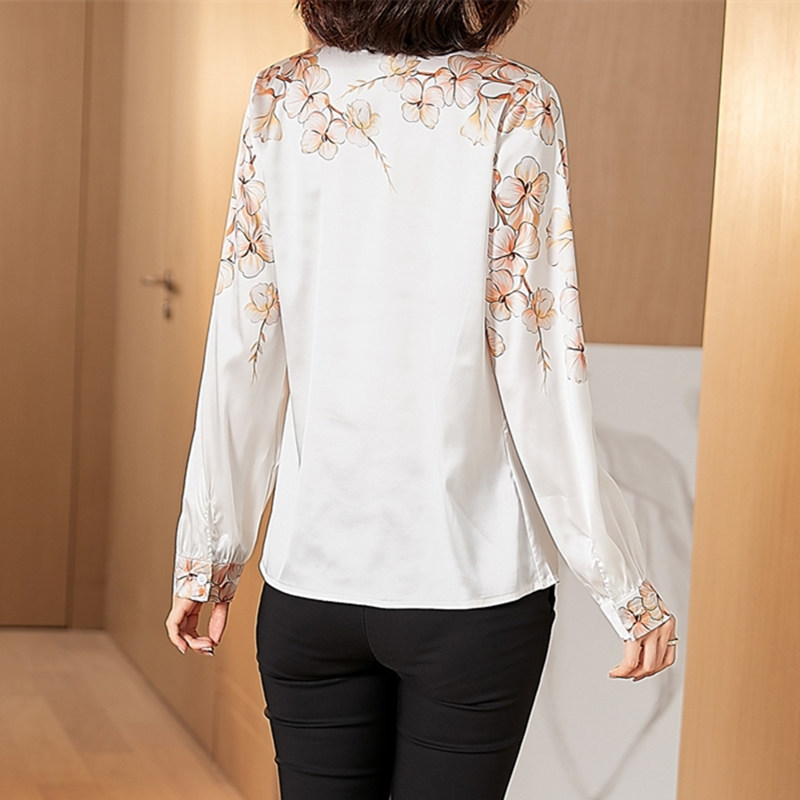 Korean Silk Women Blouses Woman White Silk Blouse Shirt Elegant Women V-neck Silk Shirts Casual Woman Long Sleeve Floral Blouses 210225