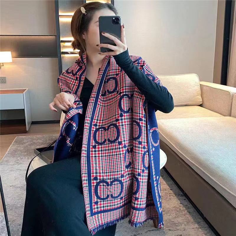 Classic scarf, high end wool scarf, Long Scarf Double Side Color Scarves Designer Women Cashmere Wrap Large Size
Classic scarf, high end wool scarf, Long Scarf Double Side Color Scarves Designer Women Cashmere Wrap Large Size