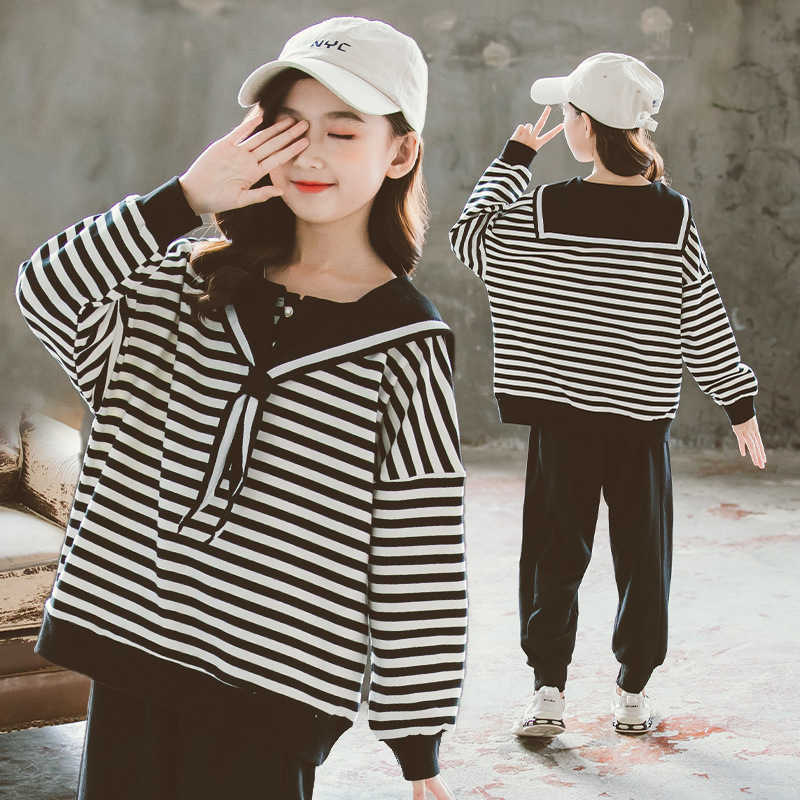 Girls' Autumn suit 2021 new children's foreign style sweater two-piece set spring and autumn net red middle children's dress, Black striped top
Girls' Autumn suit 2021 new children's foreign style sweater two-piece set spring and autumn net red middle children's dress, Black striped top