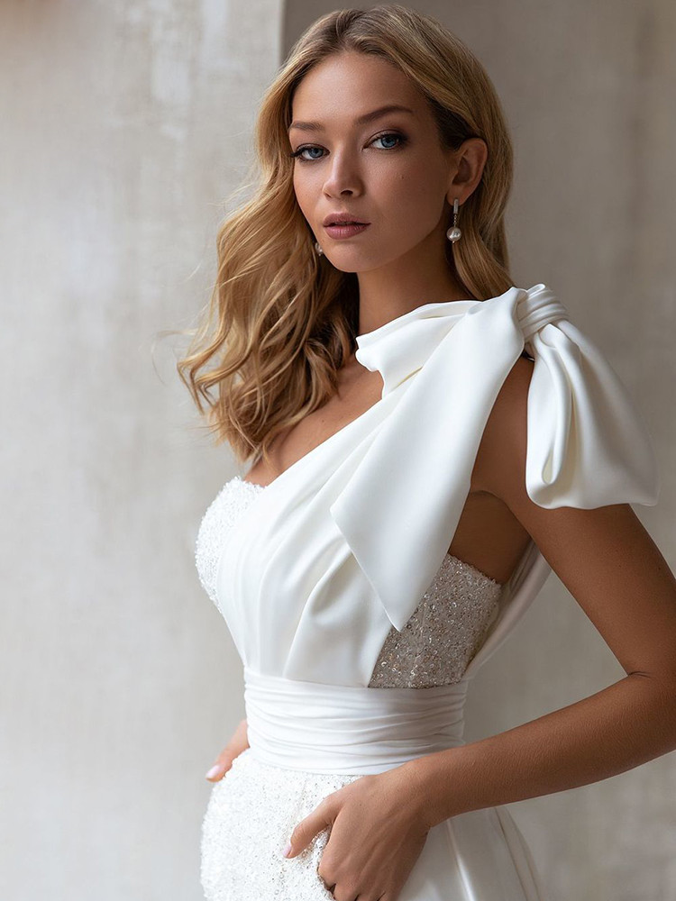 Sparkly Short Sequined Jumpsuit Wedding Dress For Bride 2022 Bow One Shoulder Train Removable Skirt Beach Pants Suit Bridal Gowns Sheath Elopement Dre