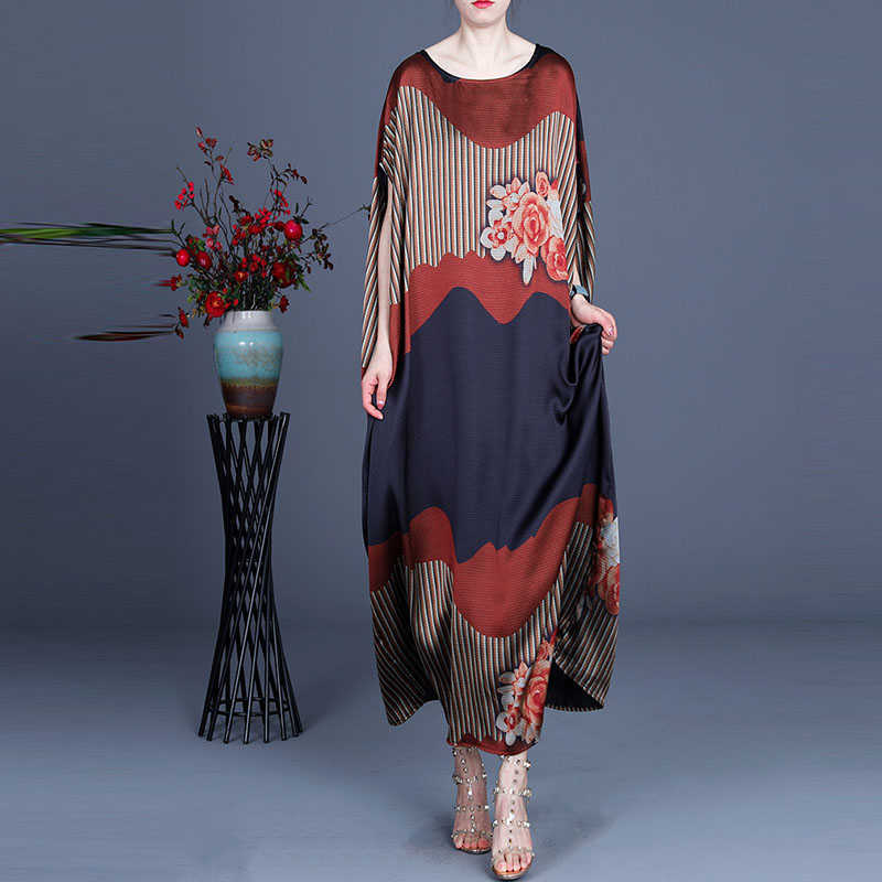 VANOVICH Summer Bat Sleeve Pluz Size Women Long Dress Short Round Collar Casual Print Women's 210615, Blue
VANOVICH Summer Bat Sleeve Pluz Size Women Long Dress Short Round Collar Casual Print Women's 210615, Blue