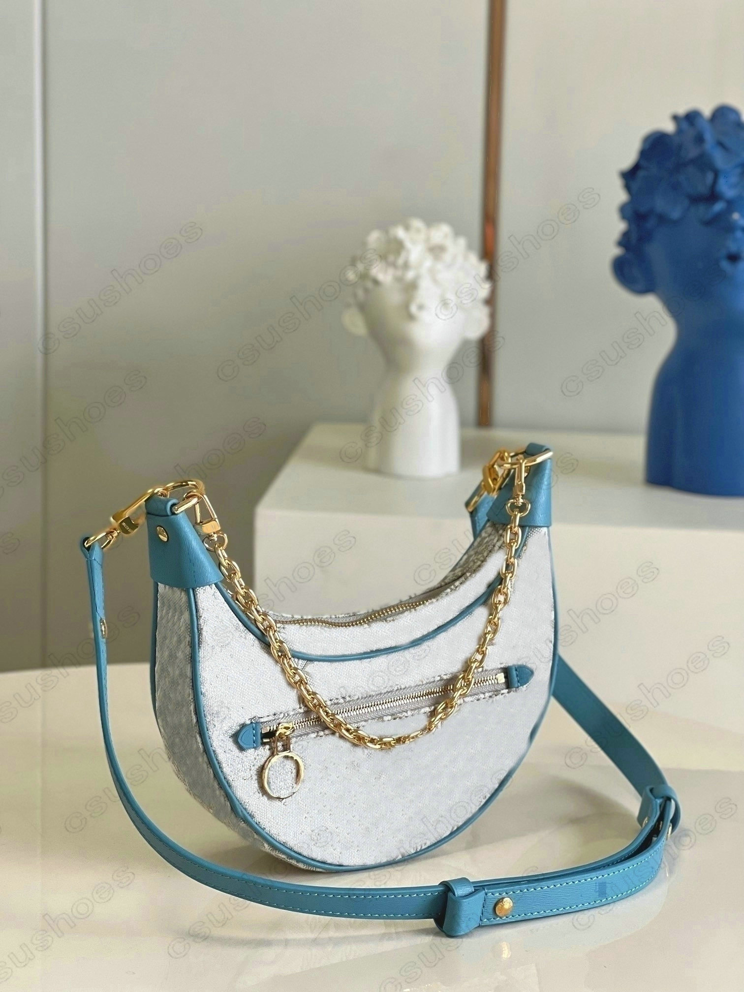 LOOP Middle Moon Chains Bag 1854 Jacquard Designer CrossBody Womens Monograms Vintage Shoulder Bags Luxurys Designers Wallets Totes Purse M81098 M44036, For different price only .no bag
LOOP Middle Moon Chains Bag 1854 Jacquard Designer CrossBody Womens Monograms Vintage Shoulder Bags Luxurys Designers Wallets Totes Purse M81098 M44036, For different price only .no bag