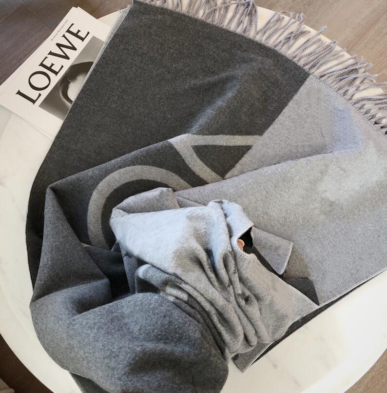 8colors 180*65cm Fashion Winter Charm Women Cashmere Scarves Warm Ladies Letters Pattern Print Pashmina Scarf Brand Designer Thicken Soft Long Shawls Wraps
8colors 180*65cm Fashion Winter Charm Women Cashmere Scarves Warm Ladies Letters Pattern Print Pashmina Scarf Brand Designer Thicken Soft Long Shawls Wraps