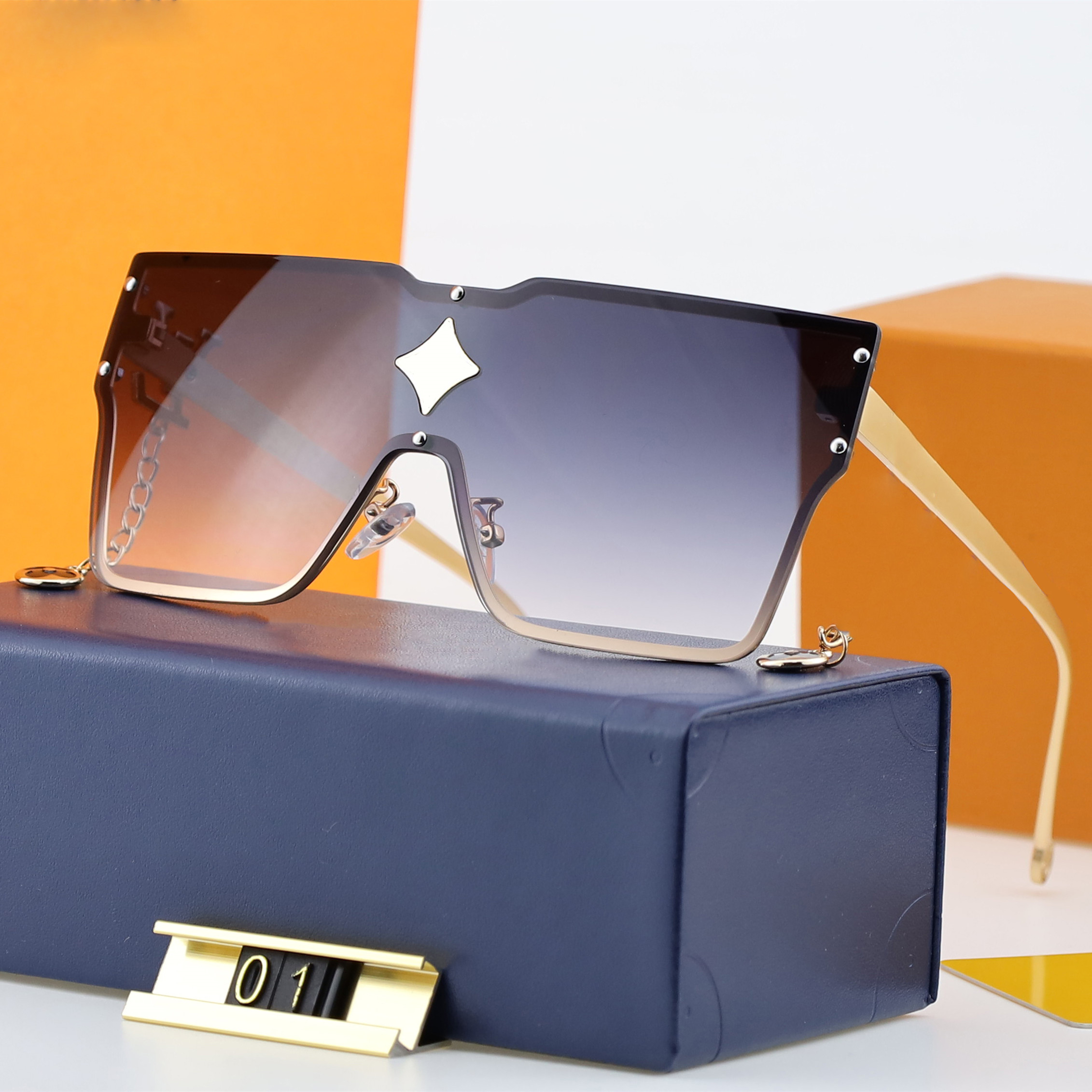 Wholesale Designer Sunglasses Original Eyeglasses Outdoor Shades PC Frame Fashion Classic Lady Mirrors for Women and Men Glasses Unisex 7 colors
Wholesale Designer Sunglasses Original Eyeglasses Outdoor Shades PC Frame Fashion Classic Lady Mirrors for Women and Men Glasses Unisex 7 colors