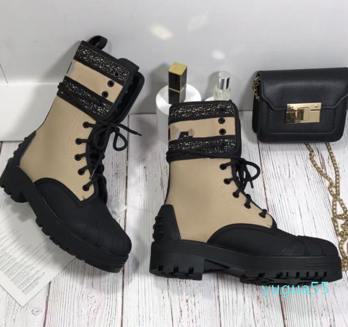 2021 autumn winter Martin boots Designer women Shoes Letter Suede High heeled metal Fashion Ladies short Large size mkfjjj0002, Black
2021 autumn winter Martin boots Designer women Shoes Letter Suede High heeled metal Fashion Ladies short Large size mkfjjj0002, Black