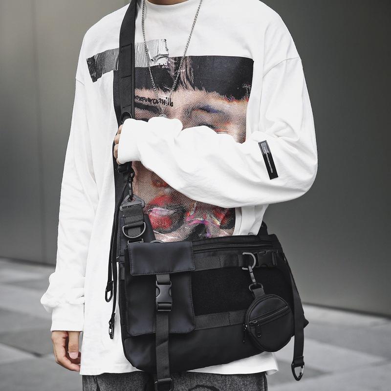 Original Design Japanese Dark Functional Wind Tooling Bag Retro Messenger Bag Korea Ins Street Messenger Large Capacity, Black
Original Design Japanese Dark Functional Wind Tooling Bag Retro Messenger Bag Korea Ins Street Messenger Large Capacity, Black