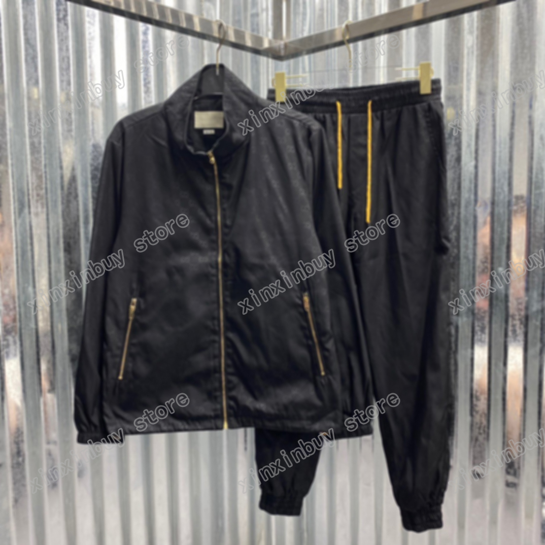 21ss mens women designers tracksuits Zip Neck Smooth fabric Jacquard letter Streetwear Windbreaker fashion tracksuit men designer black white -3XL, Gray
21ss mens women designers tracksuits Zip Neck Smooth fabric Jacquard letter Streetwear Windbreaker fashion tracksuit men designer black white -3XL, Gray