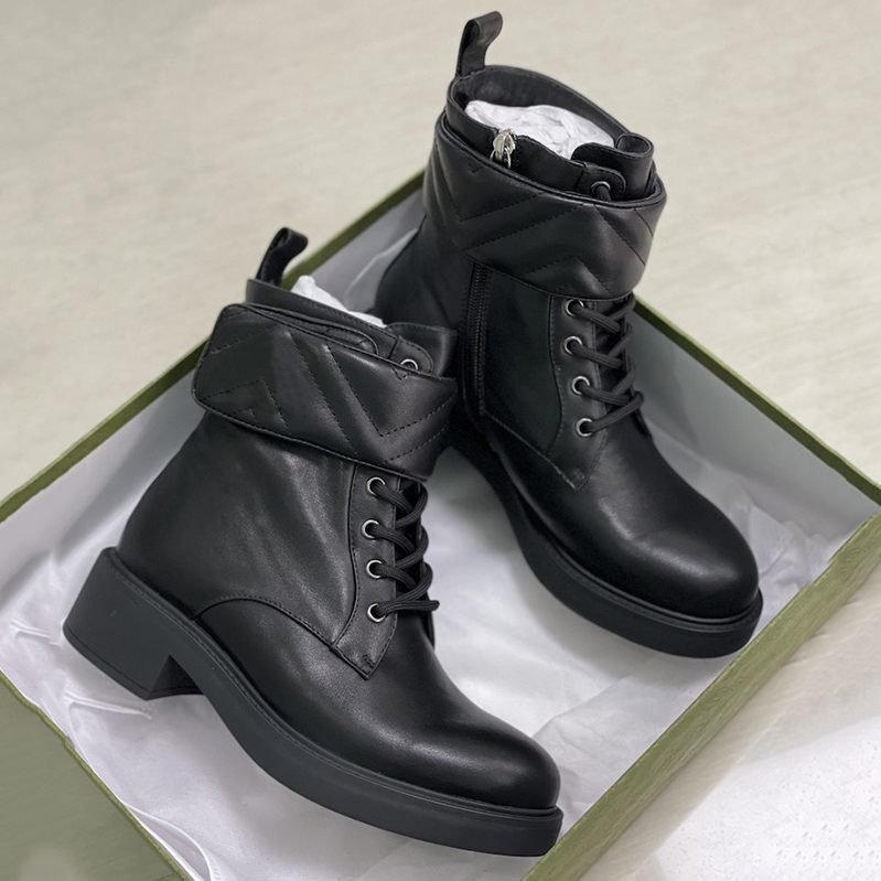 2022 Women Leather Laureate Platform Desert Boot Martin Boots White Star Trail Lace-up Ankle Winter Booties Combat Boots With Box NO 13, Socks
2022 Women Leather Laureate Platform Desert Boot Martin Boots White Star Trail Lace-up Ankle Winter Booties Combat Boots With Box NO 13, Socks