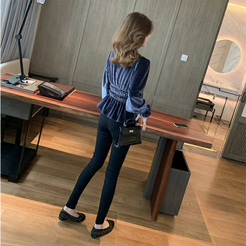 Sexy V-neck Slim Waist Women Tops Fashion Velvet Blouse Spring Long Trumpet Sleeve Ruffle Clubwear Basic Shirts Casual Clothes 210225