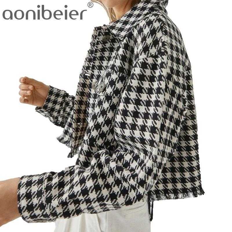 Women Fashion Single Breasted Short Black Plaid Jacket Pocket Accessories Retro Long Sleeve Blouse Streetwear 210604
Women Fashion Single Breasted Short Black Plaid Jacket Pocket Accessories Retro Long Sleeve Blouse Streetwear 210604