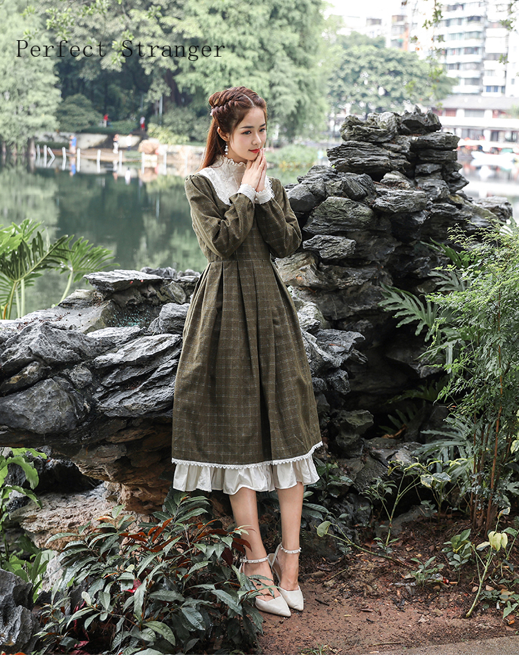 Autumn Winter New Arrival Retro High Quality Princess Style Plaid Stand Collar Flower Embroidery Woman Long Cotton Dress 201008