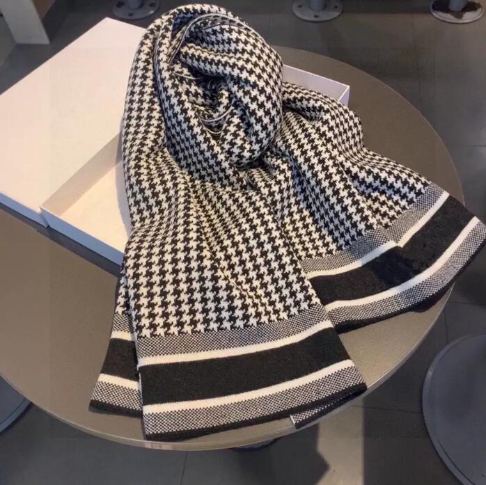 10 Warm Scarf Pashmina Scarves High-end Soft Thick Cashmere Fashion Houndstooth Designer Shawl for Man Women 2 Color Top Quality
10 Warm Scarf Pashmina Scarves High-end Soft Thick Cashmere Fashion Houndstooth Designer Shawl for Man Women 2 Color Top Quality