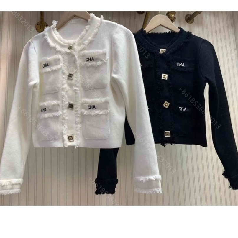 Fashion christmas sweaters for womena 21 wool knits sweaters emo jacket casual fallo cardigans hoodies brand letter logo buttons pocket gold winter hoodie
Fashion christmas sweaters for womena 21 wool knits sweaters emo jacket casual fallo cardigans hoodies brand letter logo buttons pocket gold winter hoodie