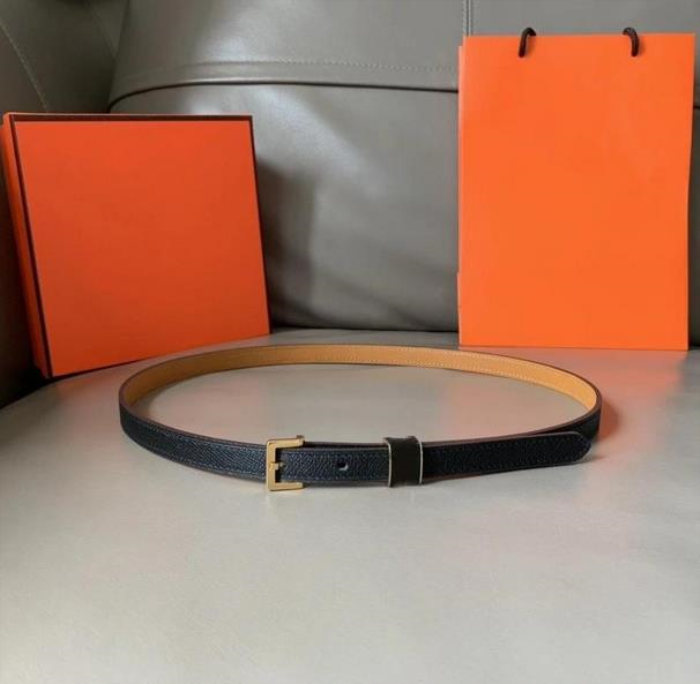 Woman Belt Fashion Letters Needle Buckle Design Women Belts Genuine Cowhide 2 Color Optional Top Quality
Woman Belt Fashion Letters Needle Buckle Design Women Belts Genuine Cowhide 2 Color Optional Top Quality