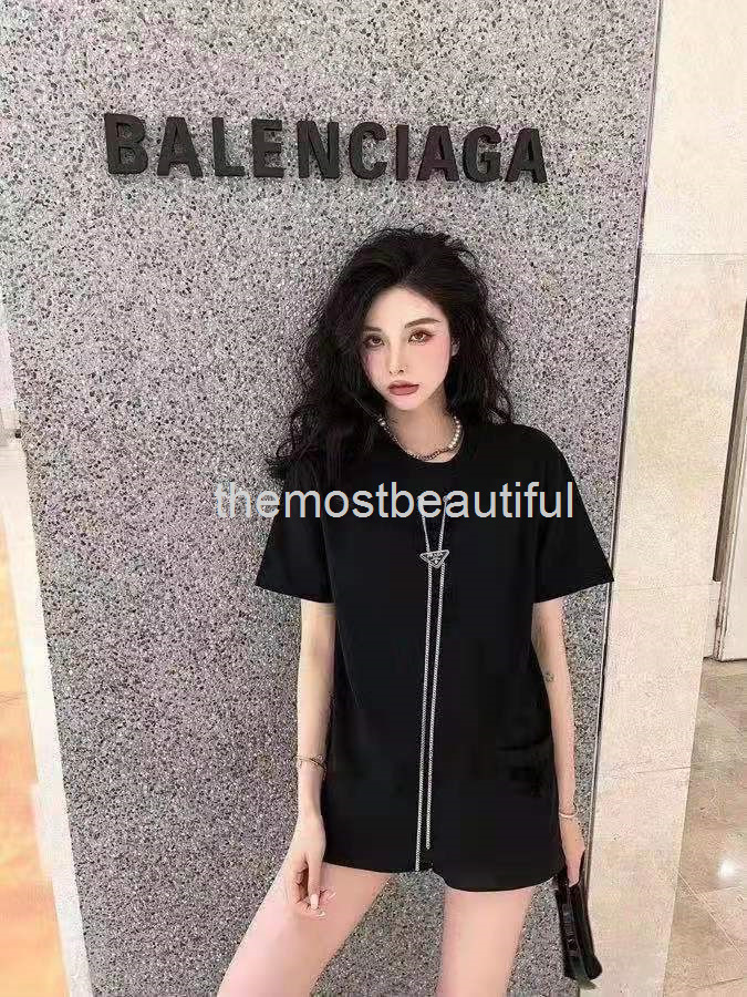 Women's T-Shirt Embroidered letter metal chain triangle short sleeve T-shirt super comfortable upper body temperament loose type, Black
Women's T-Shirt Embroidered letter metal chain triangle short sleeve T-shirt super comfortable upper body temperament loose type, Black