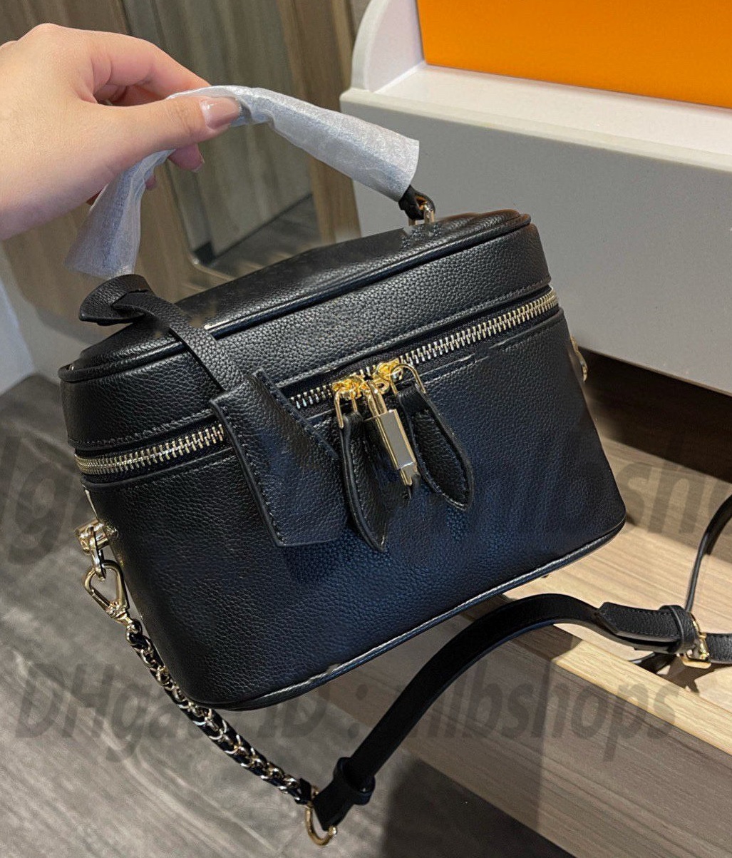 Top Quality L luxurys designers Fashion womens bags CrossBody Handbag ladies Totes New printed small box Bag purse 2021 Cross Body Handbags Most Popular, No bags
Top Quality L luxurys designers Fashion womens bags CrossBody Handbag ladies Totes New printed small box Bag purse 2021 Cross Body Handbags Most Popular, No bags