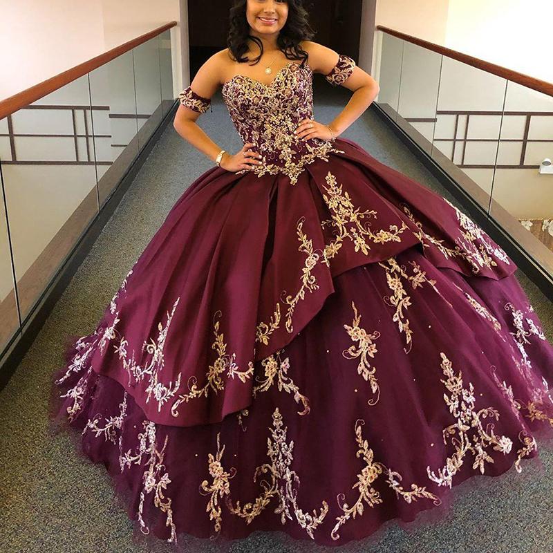 Burgundy Sweetheart Satin Quinceanera Dresses With Detachable Sleeves Gold Embroidery Beaded Tiered Skirt Ball Gown Sweet 15 Dress 16 Masquerade Prom 