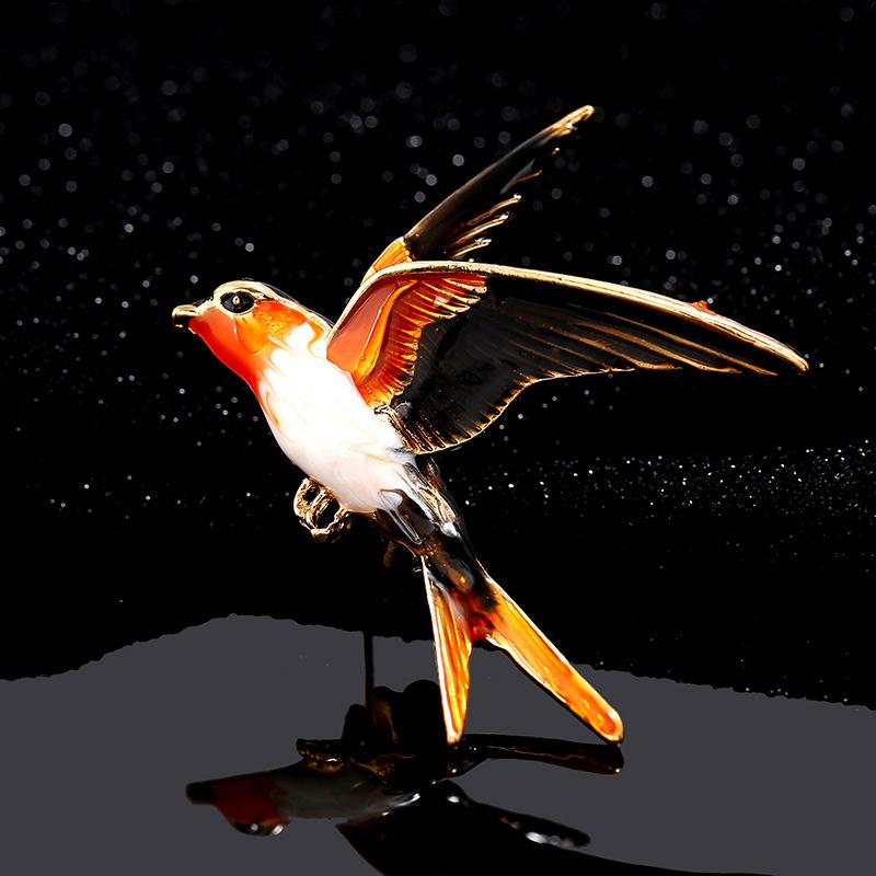 Flying Swallow Alloy Clothes Pins Retro Fashion Jewelry All-match Animal Bird Brooches Enamel Pins Women Trendy Brooches
Flying Swallow Alloy Clothes Pins Retro Fashion Jewelry All-match Animal Bird Brooches Enamel Pins Women Trendy Brooches