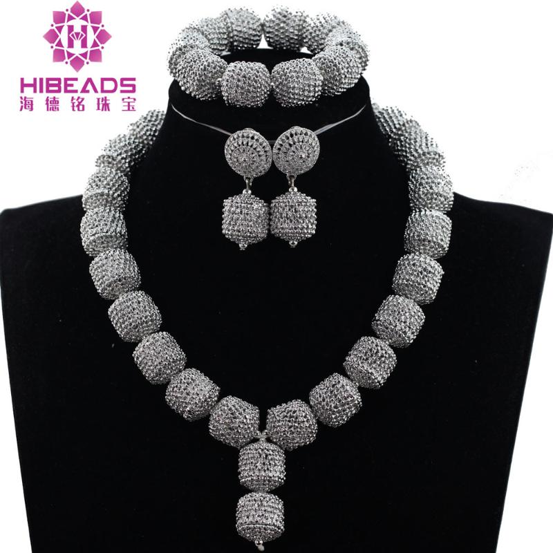 Earrings & Necklace 2021 Design Nigerian Wedding Beads Set Silver/Gold Jewelry Women African Fashion Accessory
Earrings & Necklace 2021 Design Nigerian Wedding Beads Set Silver/Gold Jewelry Women African Fashion Accessory