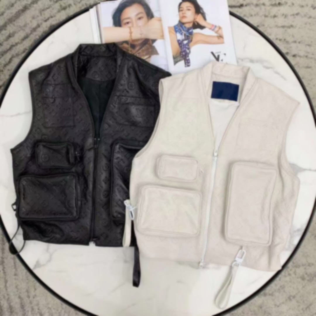 2021 Designer mens jacket French fashion street Handsome men clothing overalls multi-pocket classic leather vest size -L JDG268, White
2021 Designer mens jacket French fashion street Handsome men clothing overalls multi-pocket classic leather vest size -L JDG268, White