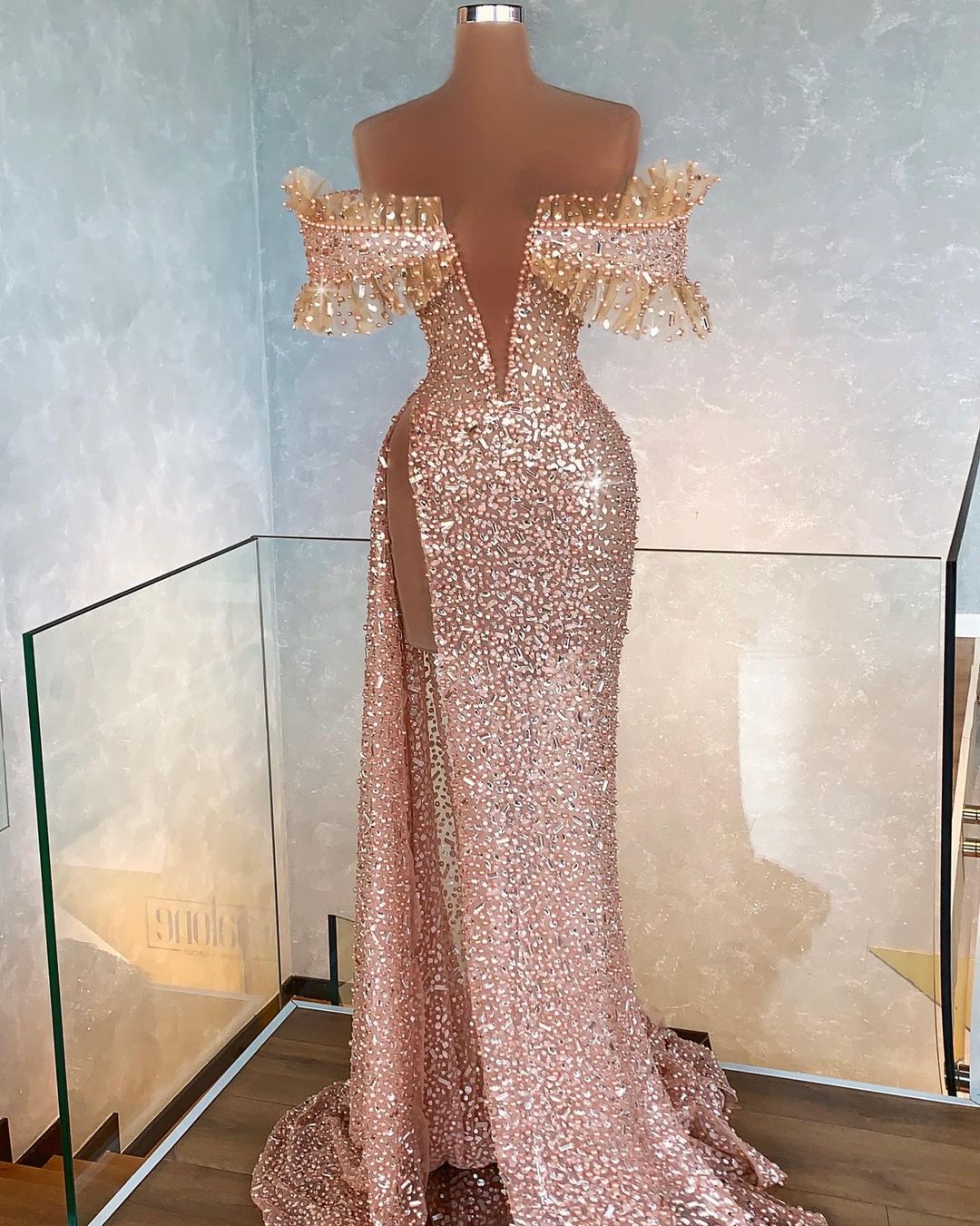 2021 Plus Size Arabic Aso Ebi Gold Luxurious Sequined Prom Dresses Sheer Neck Beaded Crystals Evening Formal Party Second Reception Gowns Dress ZJ266