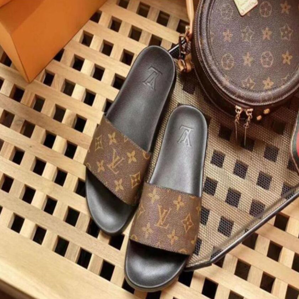 Men Women Sandals Shoes Summer Fashion Flat Sandals Slipper Flip Flop ee03 LV LOUIS VV VITTON new YSL women, Black
Men Women Sandals Shoes Summer Fashion Flat Sandals Slipper Flip Flop ee03 LV LOUIS VV VITTON new YSL women, Black