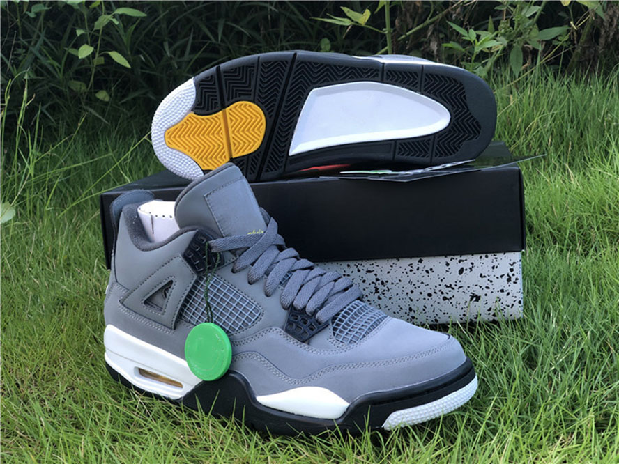 Genuine Jumpman 4 4s men basketball shoes gray anti-fur men's sports with shoe box full size 40--47.5
Genuine Jumpman 4 4s men basketball shoes gray anti-fur men's sports with shoe box full size 40--47.5