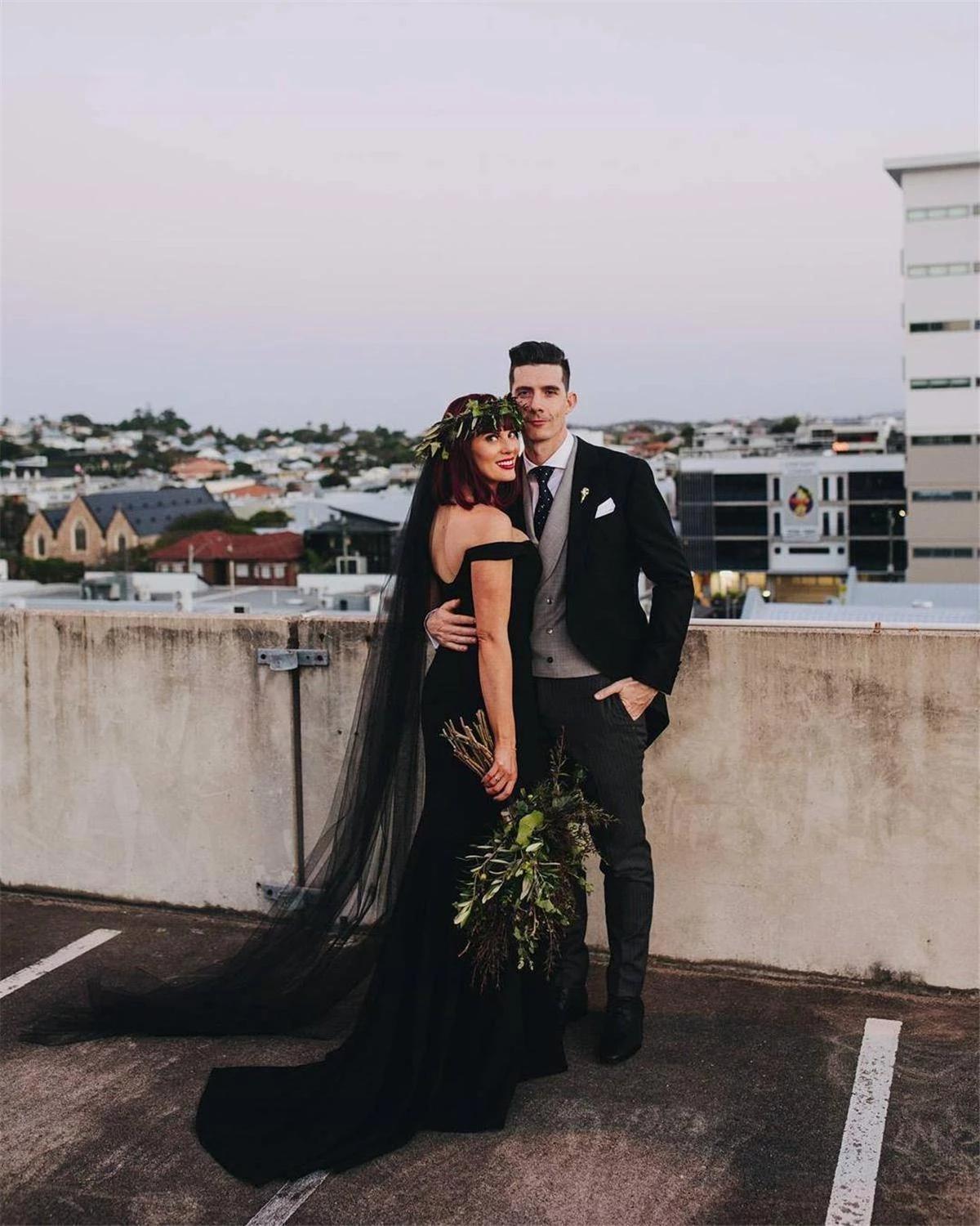 Gothic 2022 Black Wedding Dresses Mermaid Bridal Gown Satin Off The Shoulder Zipper Back Custom Made Plus Size Sweep Train Vestidos De Novia