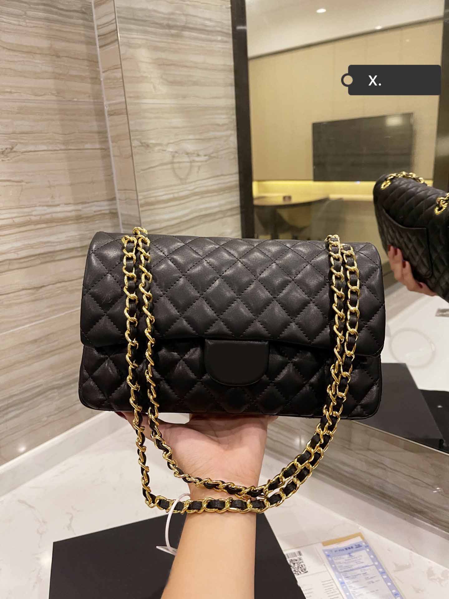 Pure color leather messenger bag top quality designer luxury popular size26-17cm, Don't shoot this
Pure color leather messenger bag top quality designer luxury popular size26-17cm, Don't shoot this