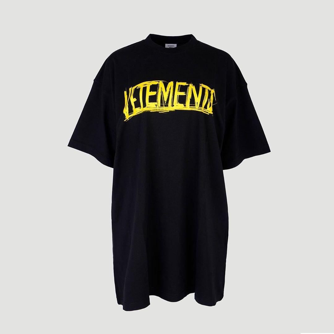 21SS Vetements letter Printed Tee black Color Short Sleeves Men Women Summer Casual Hip Hop Street Skateboard T-shirt
21SS Vetements letter Printed Tee black Color Short Sleeves Men Women Summer Casual Hip Hop Street Skateboard T-shirt