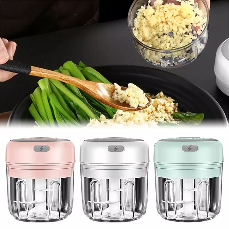 Mini Electric Garlic Chopper 100/250ml Sturdy Durable Mini Crusher Portable Food Processor USB Charging Smart Kitchen Tool
Mini Electric Garlic Chopper 100/250ml Sturdy Durable Mini Crusher Portable Food Processor USB Charging Smart Kitchen Tool