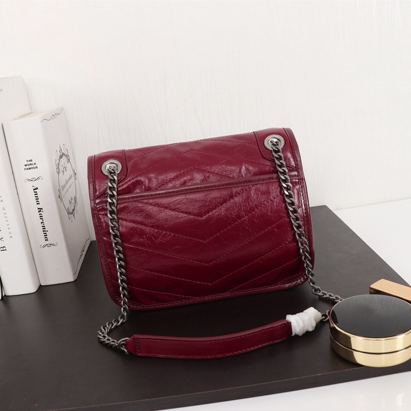 high quality leather fashion bag open outer bag wavy pattern ladies leather shoulder haddbag 22cm small chain bags 3a 533037, Free delivery box
high quality leather fashion bag open outer bag wavy pattern ladies leather shoulder haddbag 22cm small chain bags 3a 533037, Free delivery box