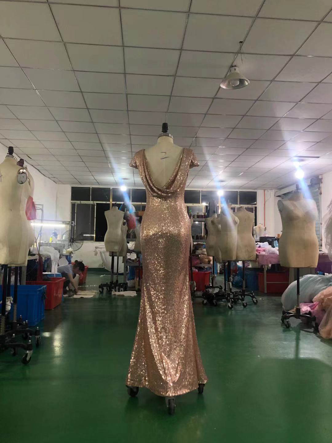 Elegant Long Rose Gold Sequin Mermaid Bridesmaid Dresses Maxi Floor Length Open Back Formal Wedding Party Gowns Custom for Women
