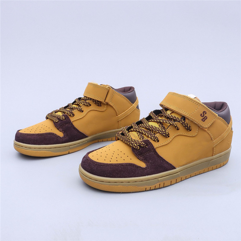 2021 New Chunky Dunk Mid Lewis Marnell Mens Runner Shoes Wheat brown Basket ball Women Skateboard Sneakers Trainers Size 36 45
2021 New Chunky Dunk Mid Lewis Marnell Mens Runner Shoes Wheat brown Basket ball Women Skateboard Sneakers Trainers Size 36 45