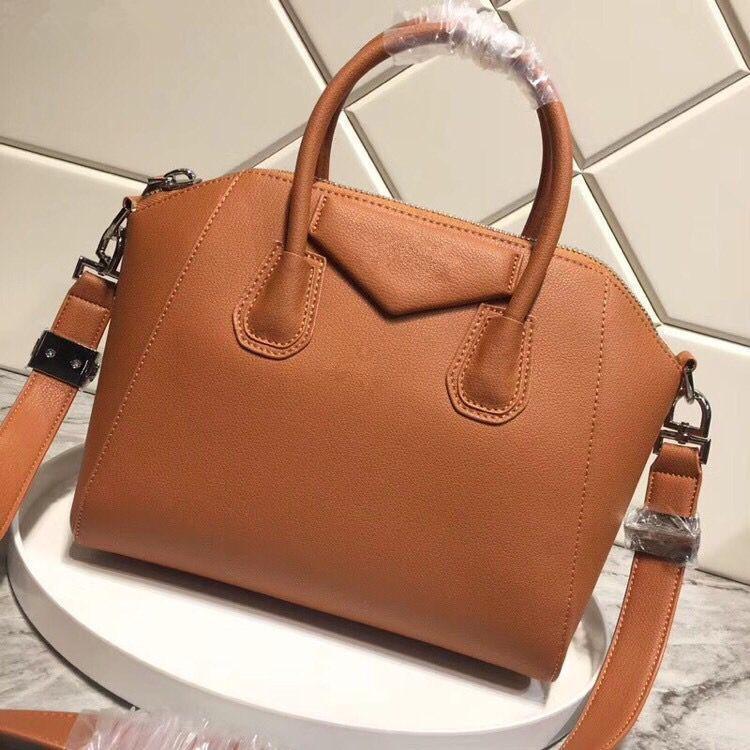 Newset Classic Lady Mini Tote 28cm Women Shoulder Bags Real Leather Handbags Fashion Crossbody Business Messenger Bag Purse, Black
Newset Classic Lady Mini Tote 28cm Women Shoulder Bags Real Leather Handbags Fashion Crossbody Business Messenger Bag Purse, Black
