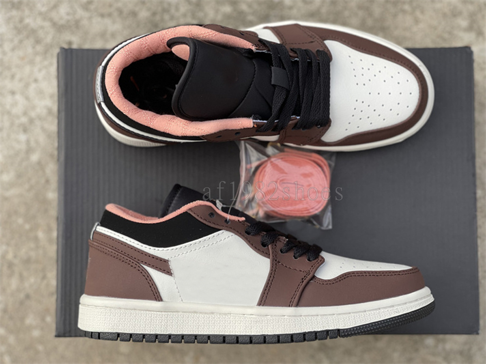 1 Low Mocha Brown Classic Running Shoes Jumpman 1s Suede Sports Shoe Designer Sneakers Chaussures, Sky blue
1 Low Mocha Brown Classic Running Shoes Jumpman 1s Suede Sports Shoe Designer Sneakers Chaussures, Sky blue