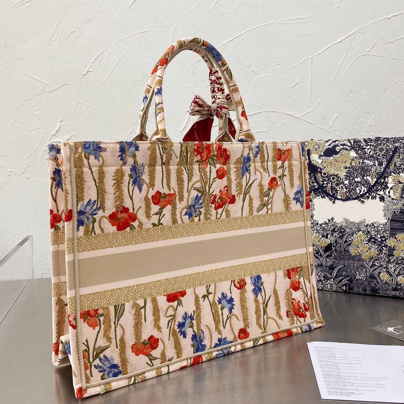 Women Luxurys Designer Bags Fashion Letter Handbag Shopping Bag High Quality Ladies One Shoulder Large Capacity Handbags
Women Luxurys Designer Bags Fashion Letter Handbag Shopping Bag High Quality Ladies One Shoulder Large Capacity Handbags