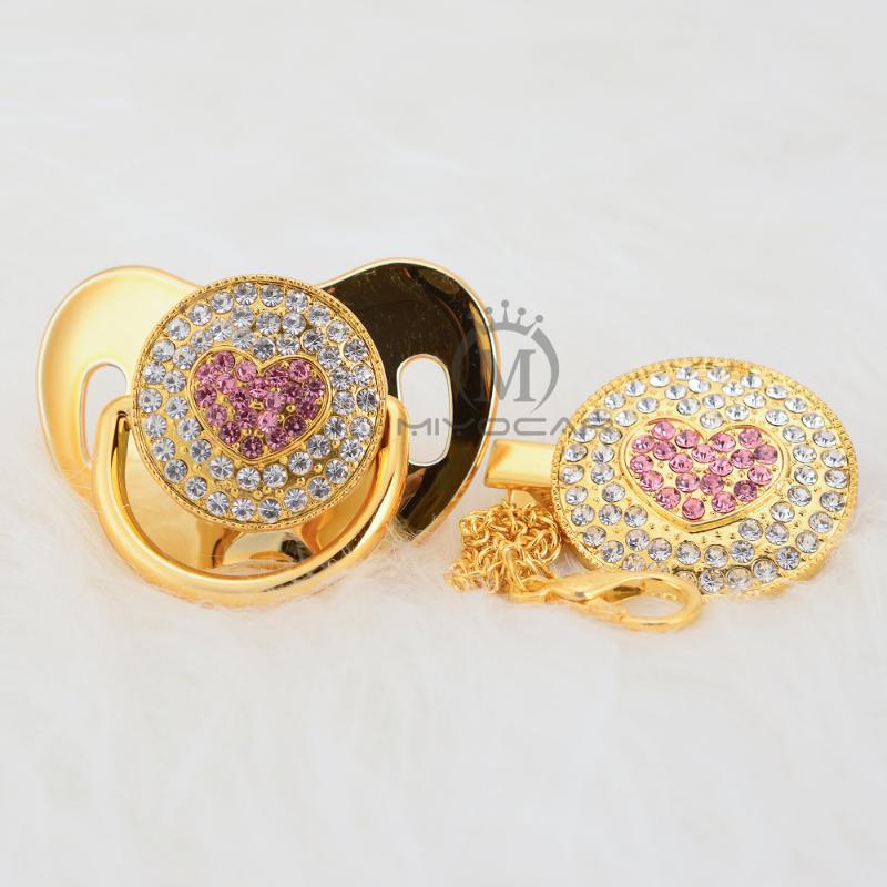 Pacifiers# MIYOCAR Gold Bling Lovely Pink Heart Pacifier And Sweet Clip Set BPA Free Dummy Unique Design AH-1
Pacifiers# MIYOCAR Gold Bling Lovely Pink Heart Pacifier And Sweet Clip Set BPA Free Dummy Unique Design AH-1