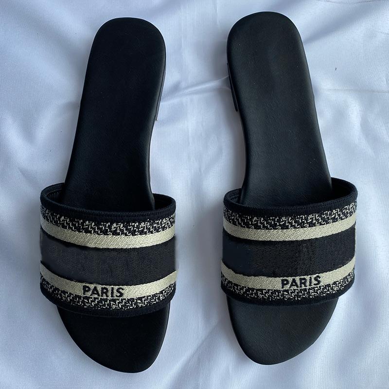 Paris Womens Slippers Scuffs Summer Sandals Beach Slide Slippers Girls Flip Flops Loafers Beautiful Embroidered Slippers Box packing 2021new, Red
Paris Womens Slippers Scuffs Summer Sandals Beach Slide Slippers Girls Flip Flops Loafers Beautiful Embroidered Slippers Box packing 2021new, Red