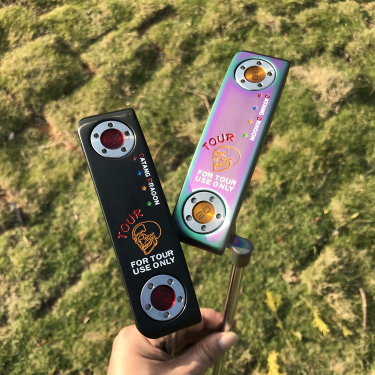 2021 New golf putter datang dragon Tour Only 303 steel material Forged Skull putter with 100% leather grips headcover golf clubs
2021 New golf putter datang dragon Tour Only 303 steel material Forged Skull putter with 100% leather grips headcover golf clubs