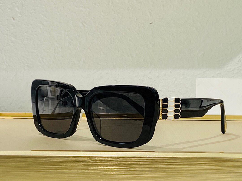 Summer sunglasses for men and women 8223 anti-ultraviolet retro plate fashion glasses random box
Summer sunglasses for men and women 8223 anti-ultraviolet retro plate fashion glasses random box