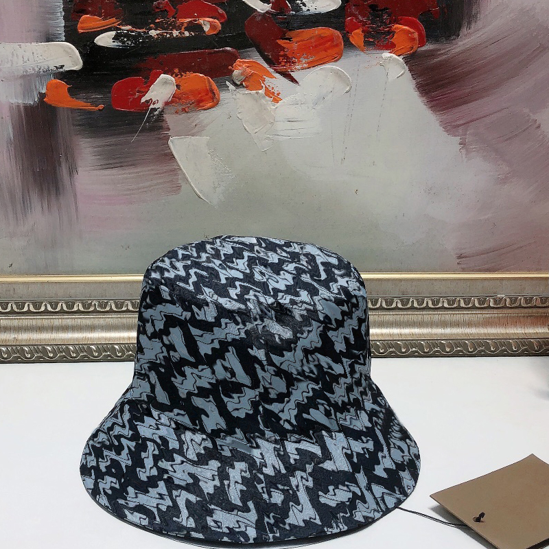 Luxurys Designers Bucket Hat men's and women's fashion travel sun cap letter printed fisherman's hats high quality 2 style good, Blue;gray
Luxurys Designers Bucket Hat men's and women's fashion travel sun cap letter printed fisherman's hats high quality 2 style good, Blue;gray